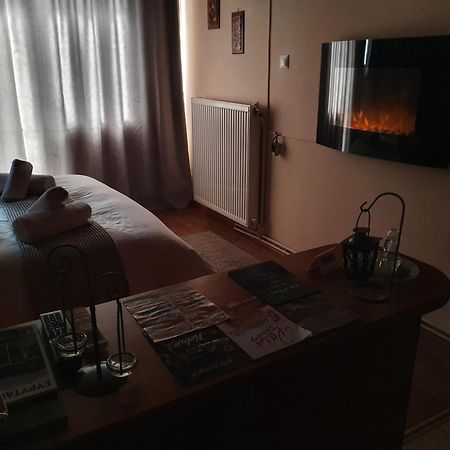 Semeli Guesthouse Karpenisi Ngoại thất bức ảnh
