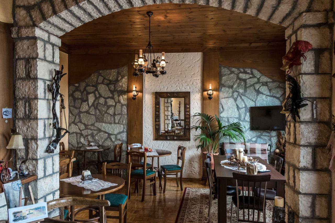 Semeli Guesthouse Karpenisi Ngoại thất bức ảnh