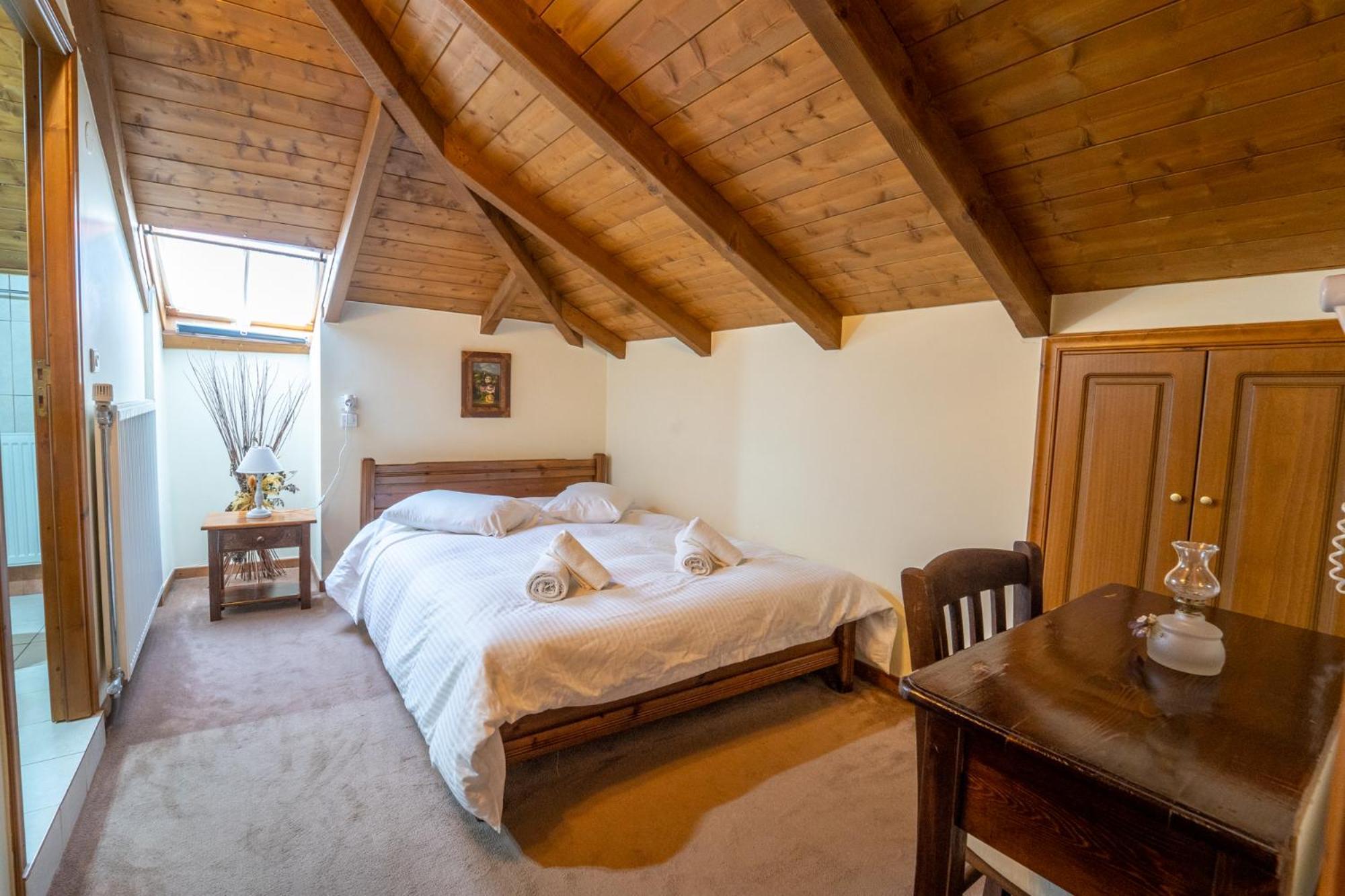 Semeli Guesthouse Karpenisi Ngoại thất bức ảnh