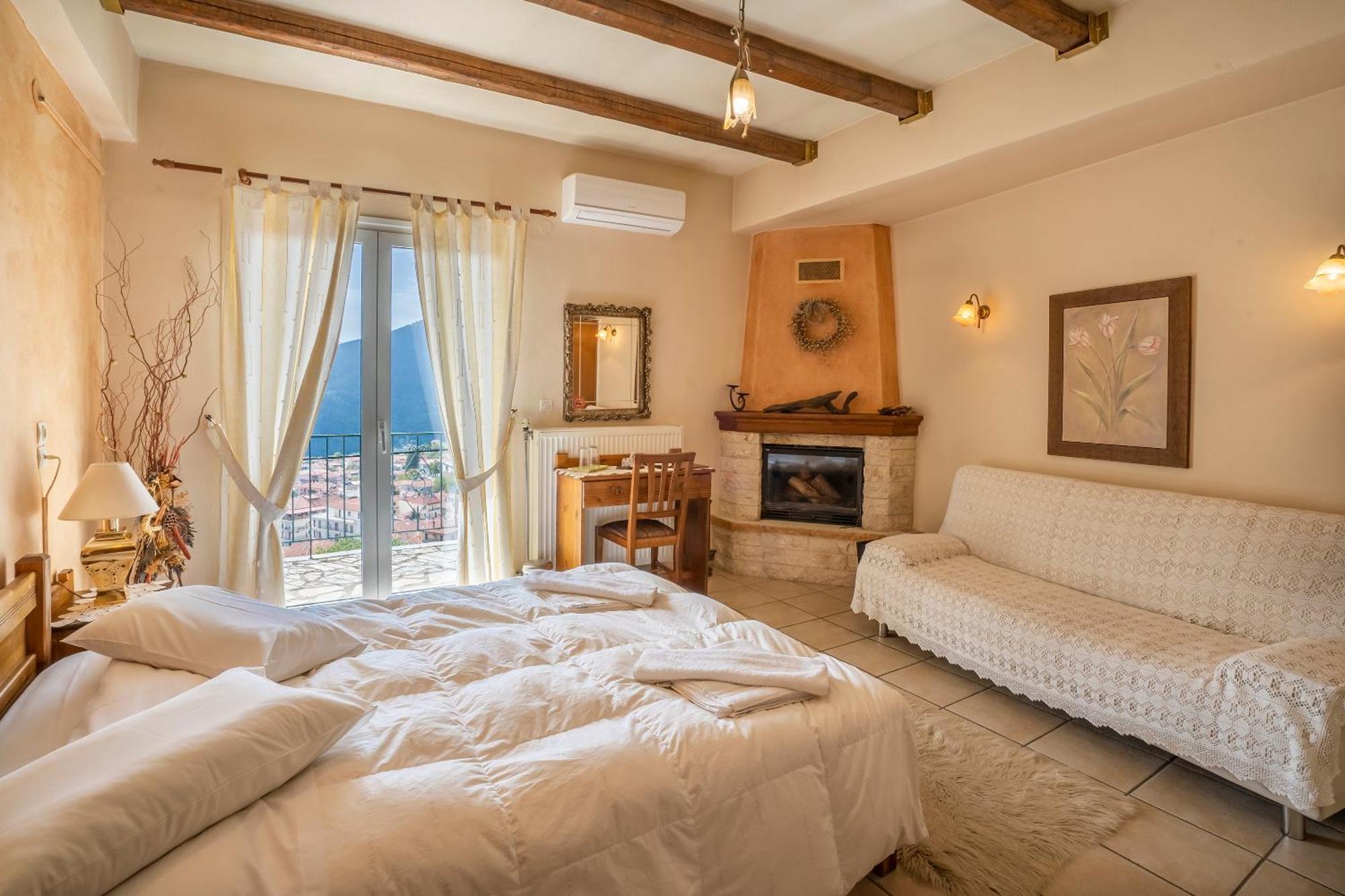 Semeli Guesthouse Karpenisi Ngoại thất bức ảnh